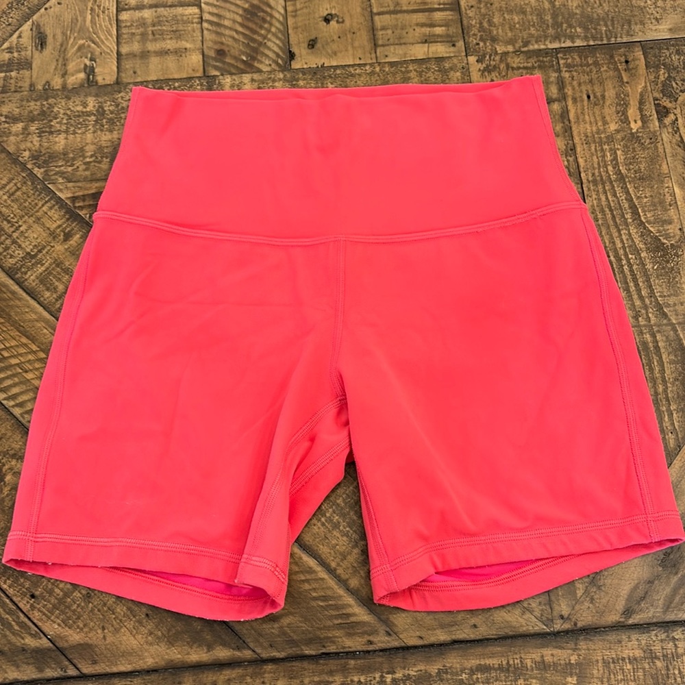 Lululemon biker shorts. Size 8. 6inch. Lipgloss color